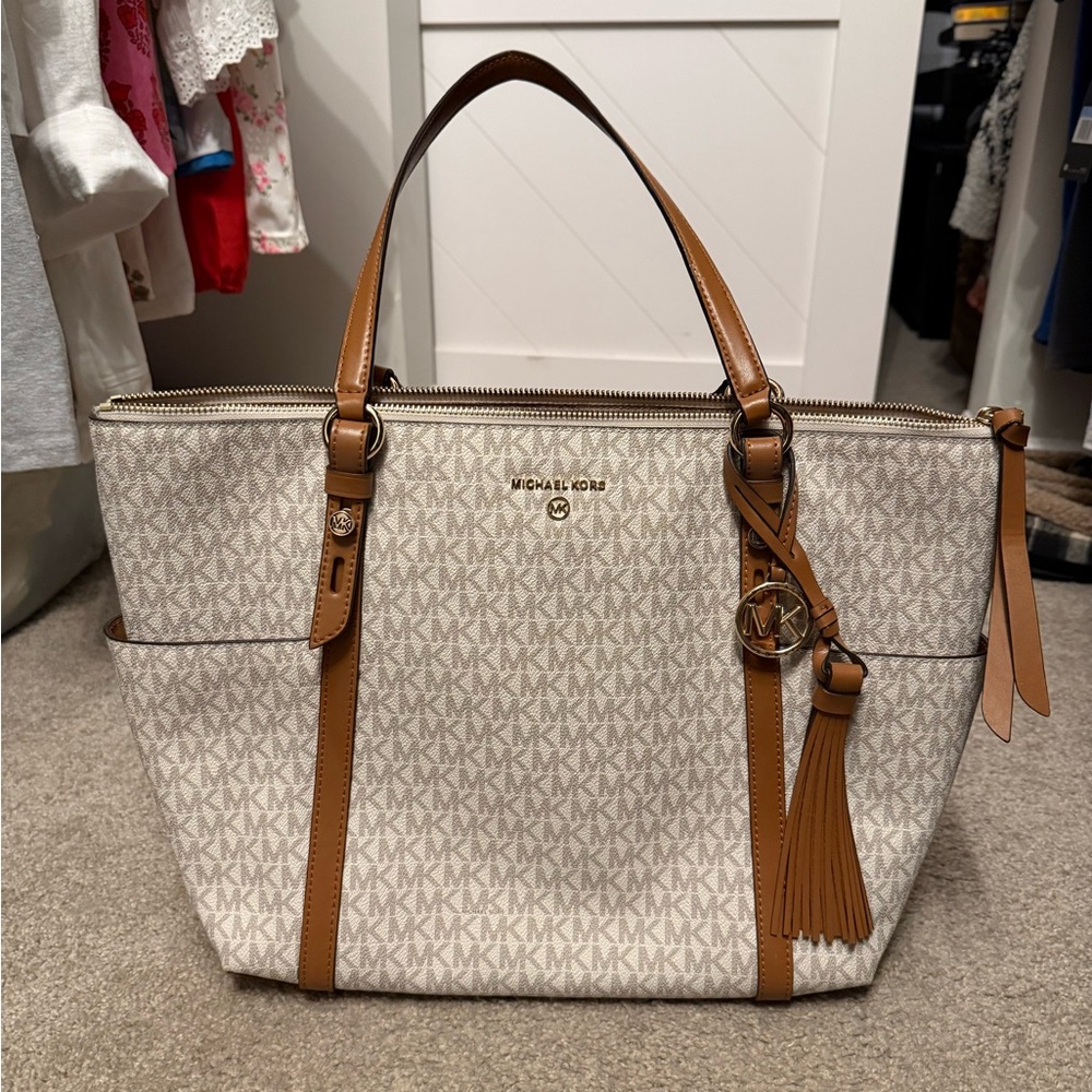 Michael Kors Large Logo and Leather Top-Zip Tote Bag